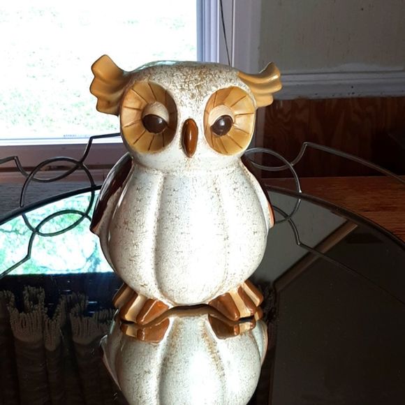 Vintage America Other - CERAMIC VINTAGE Owl 10Tall x 10  Wide
